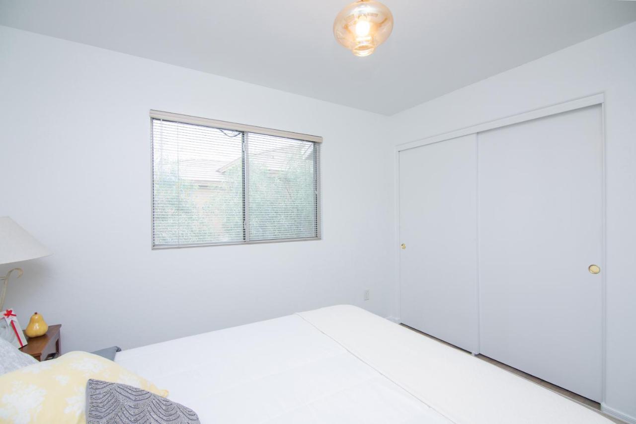 Stylish Home Phoenix - Low Rates Now! エクステリア 写真