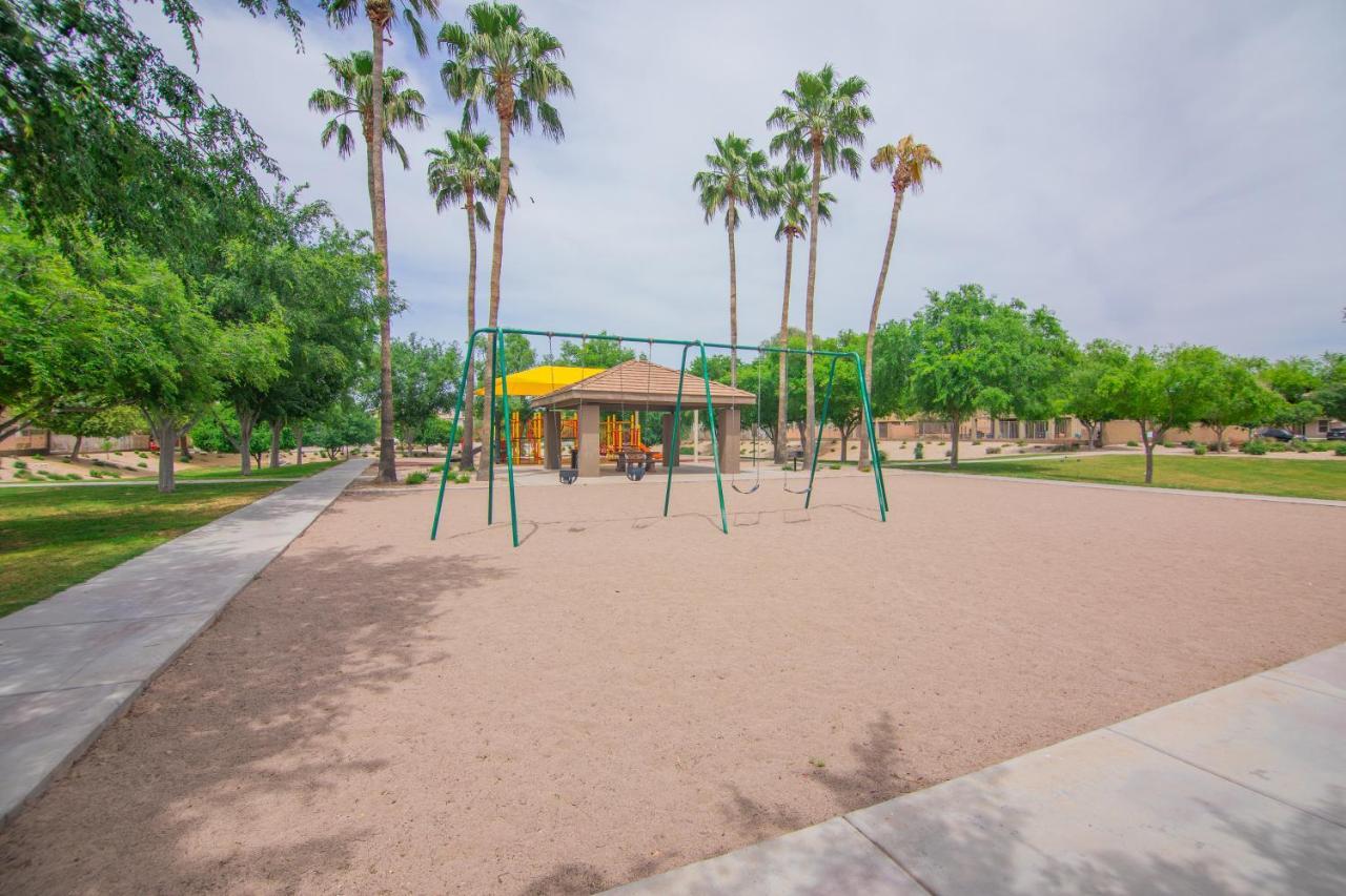 Stylish Home Phoenix - Low Rates Now! エクステリア 写真
