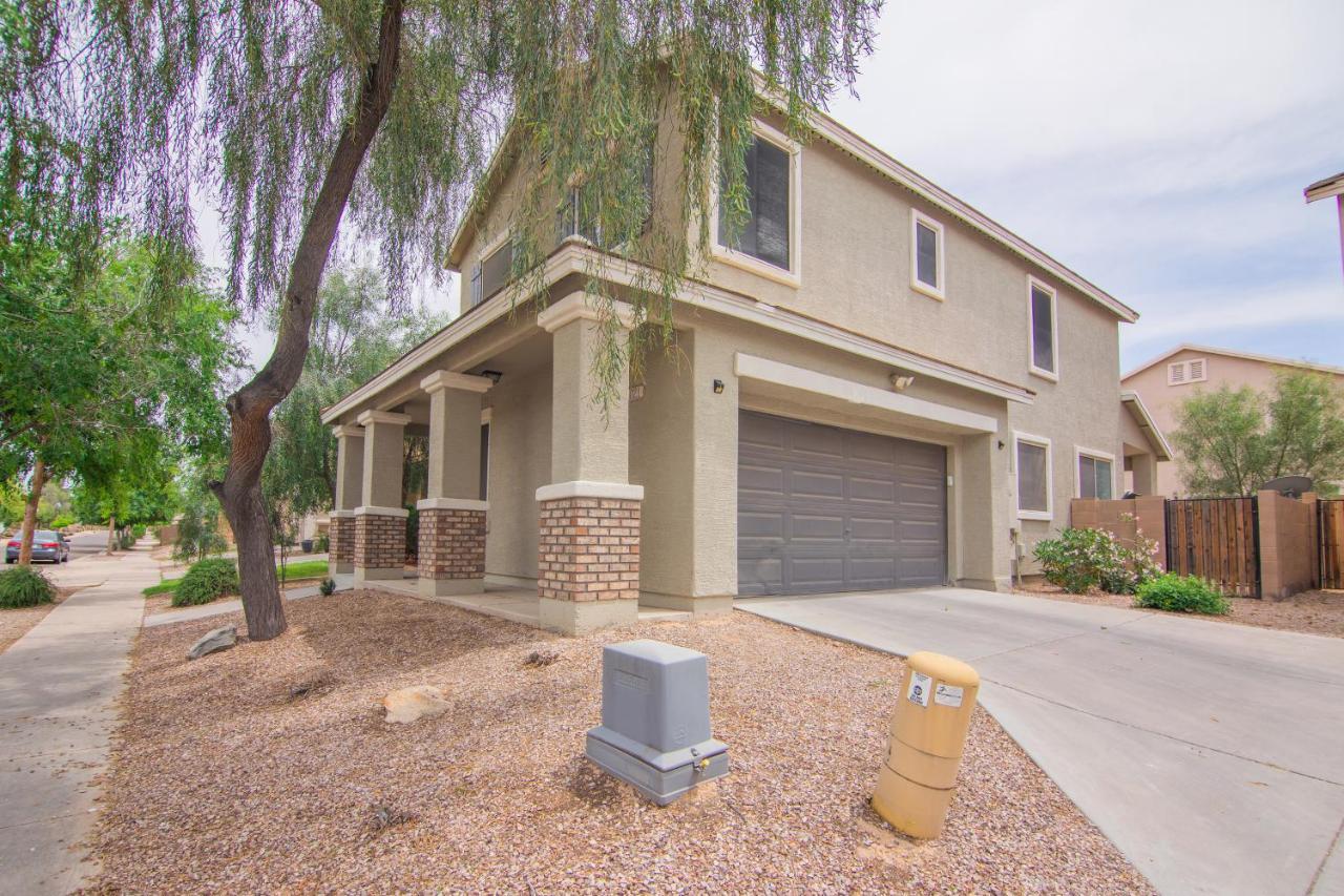 Stylish Home Phoenix - Low Rates Now! エクステリア 写真